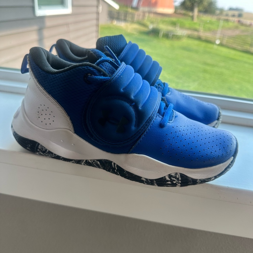 Under Armour Basketball Shoes